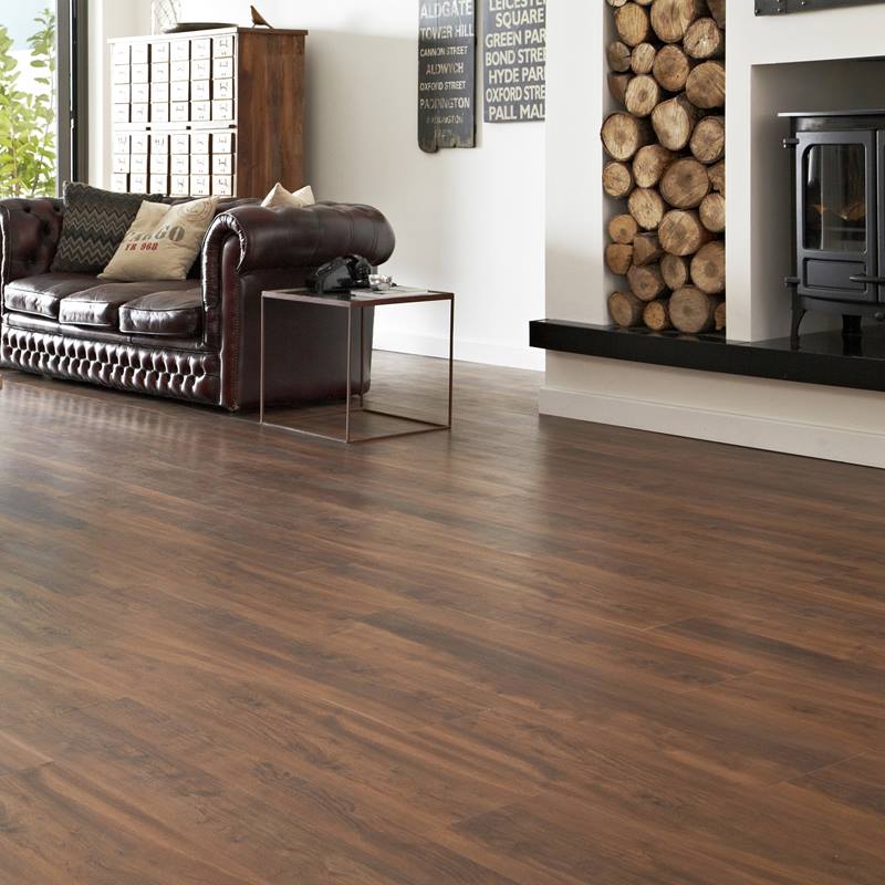 LLP102 Heritage Oak RS Res Living Room Image